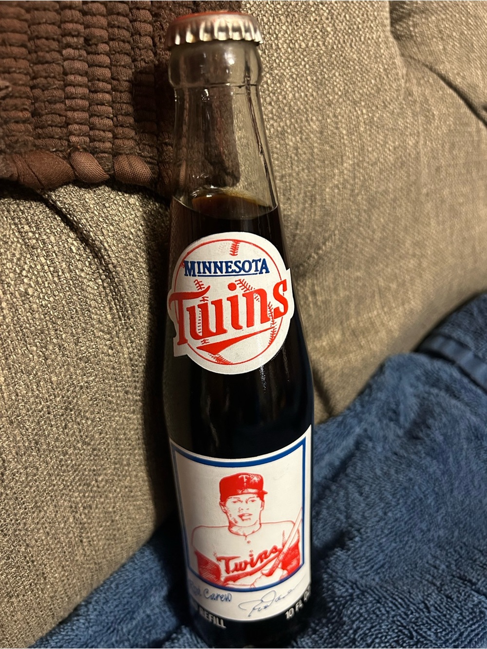Coca Cola Minnesota Twins Red and White Commemorative Bottle